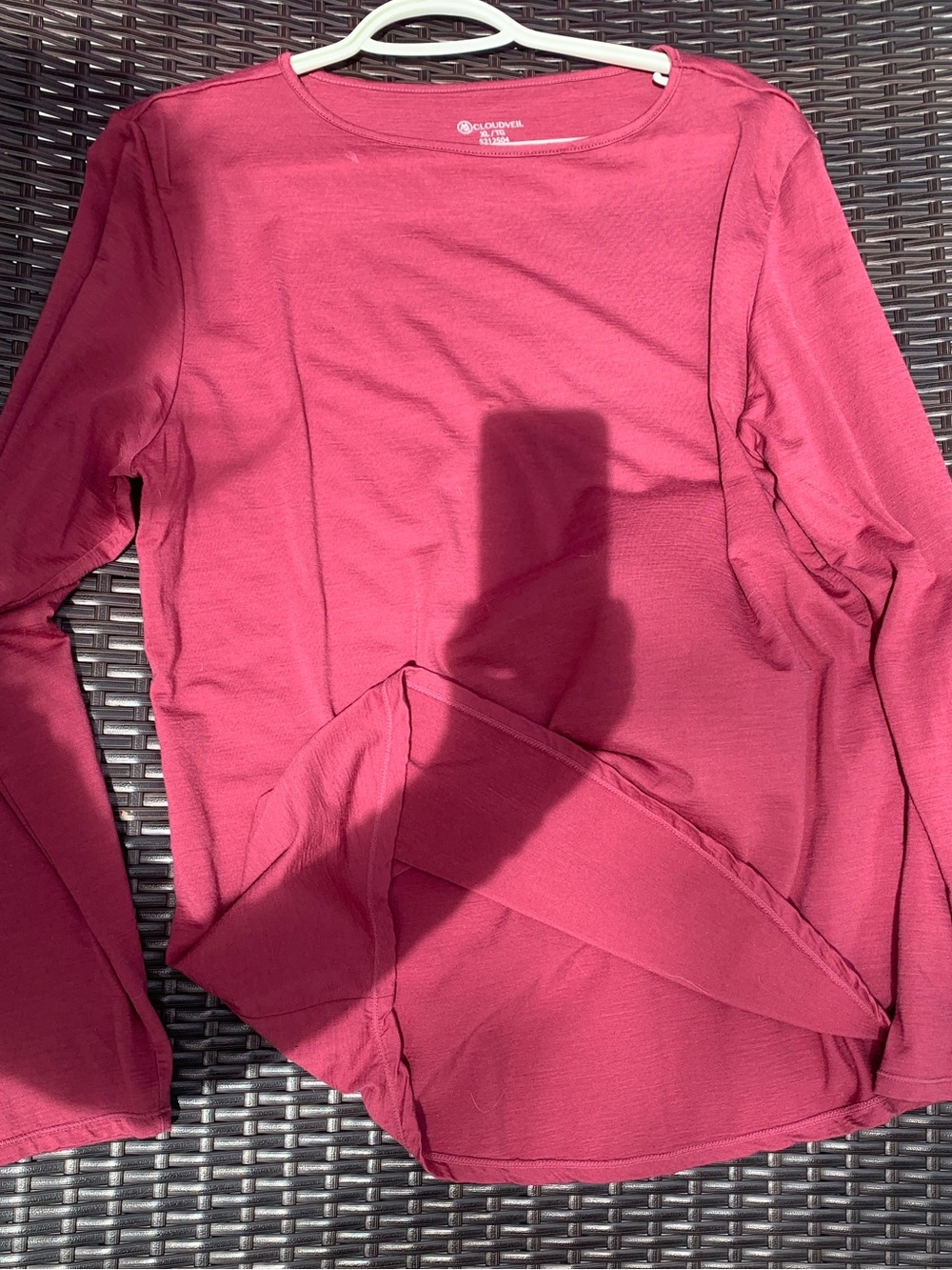 Cloudveil Women’s Long Sleeve Crewneck Tee — Raspberry